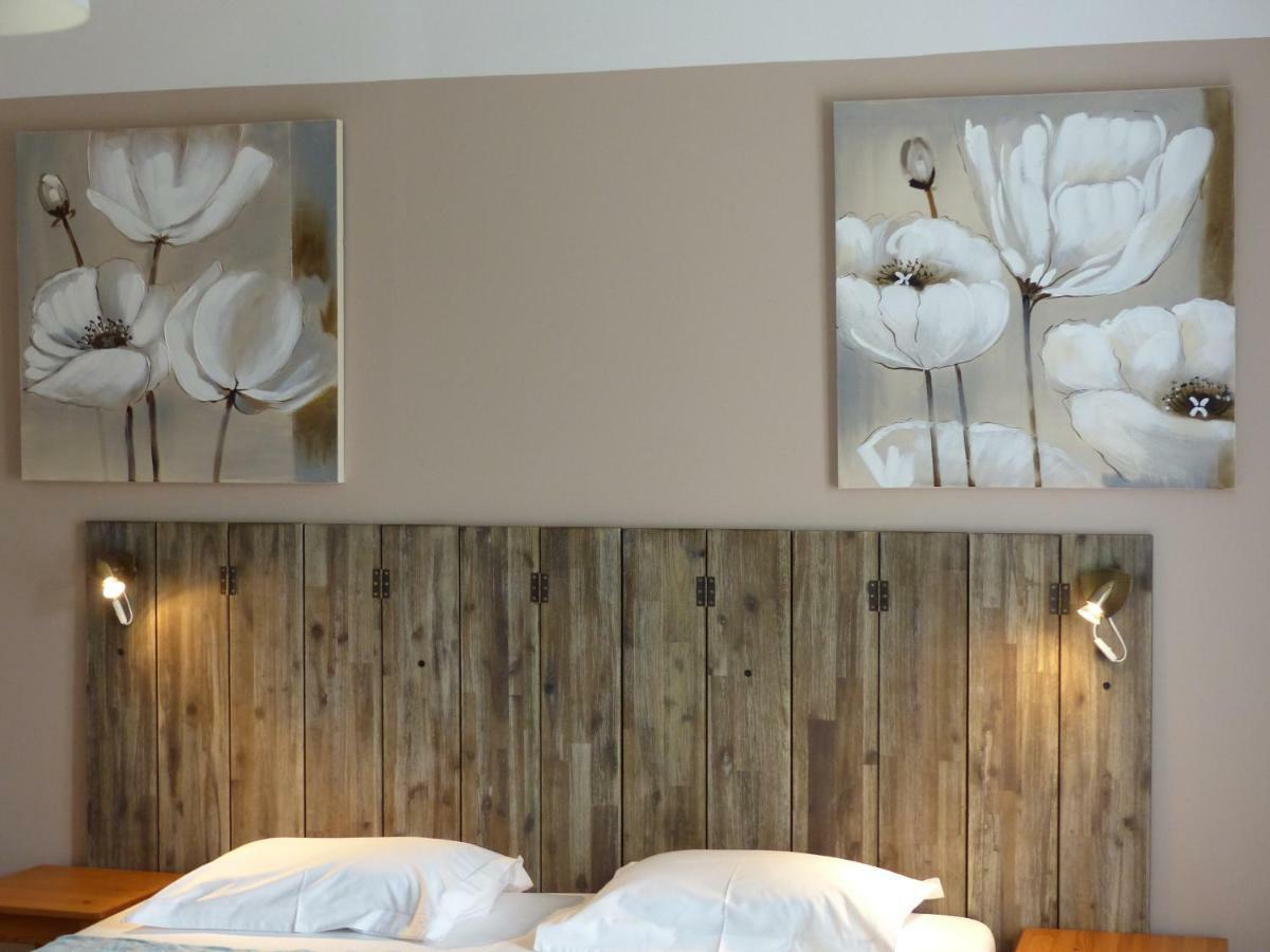 La Ferme Du Petit Segries Bed And Breakfast Moustiers-Sainte-Marie Bagian luar foto